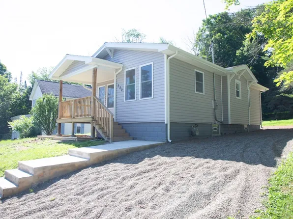 222 Fairview St, Corry, PA 16407