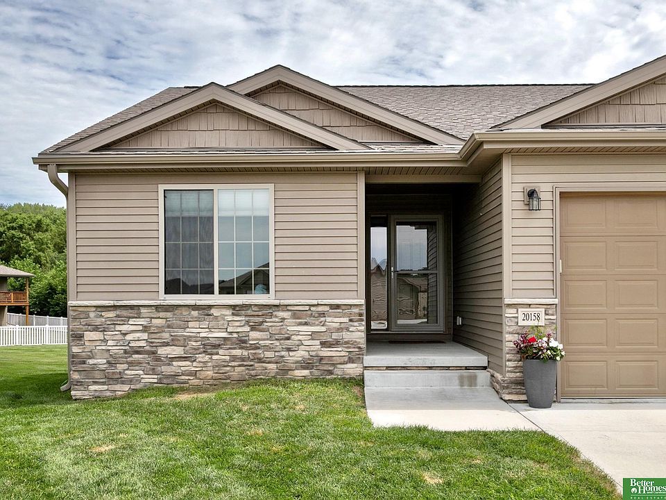 1st image of 20158 Miami Cir