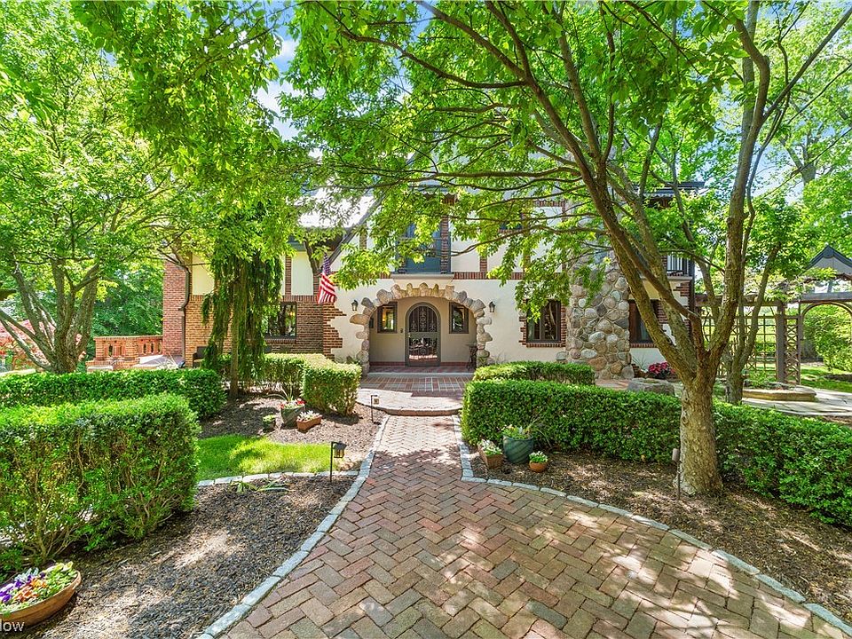 17233 Greenwood Ave, Cleveland, OH 44111 Zillow