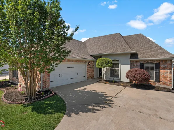 806 Dumaine Dr, Bossier City, LA 71111