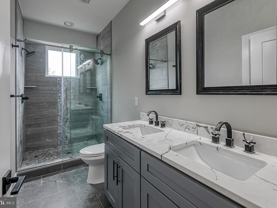 1st image of 1917 N Lawrence St #2