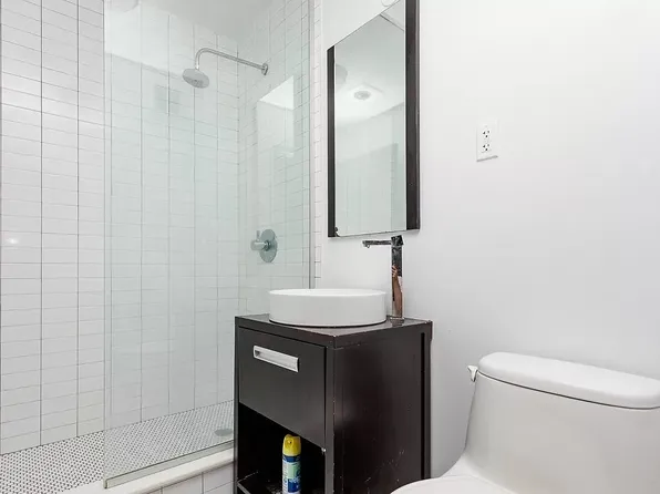 286 Stanhope Street image 24 of 29