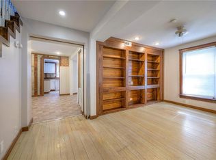 704 High Grove Rd, Grandview, MO 64030