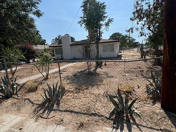 4th image of 7480 Lankershim Ave