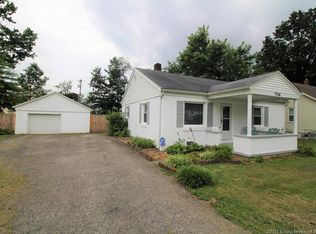 1739 Twin Oaks Dr, New Albany, IN 47150