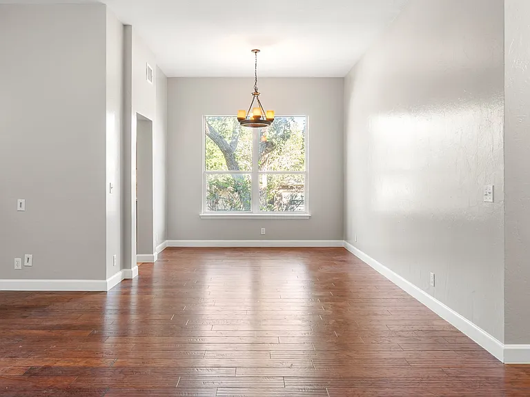 6802 Auckland Ct — Photo 10