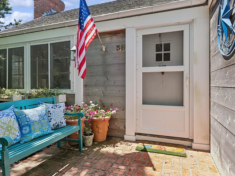 38 Surf Dr — Photo 3