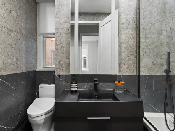 40 West 55th Street image 11 of 17