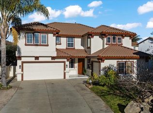 16 Wimbledon Cir, Salinas, CA 93906