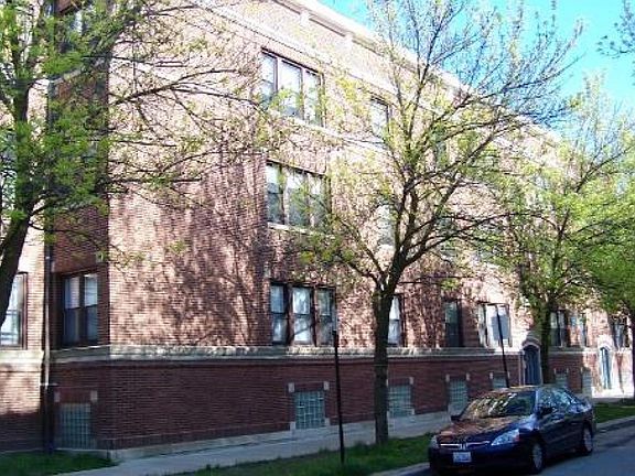 2nd image of 6625 N Lakewood Ave #3C