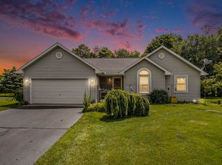 169 Gull Pointe Dr, Battle Creek, MI 49037