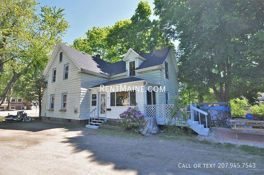 8 Chambers St