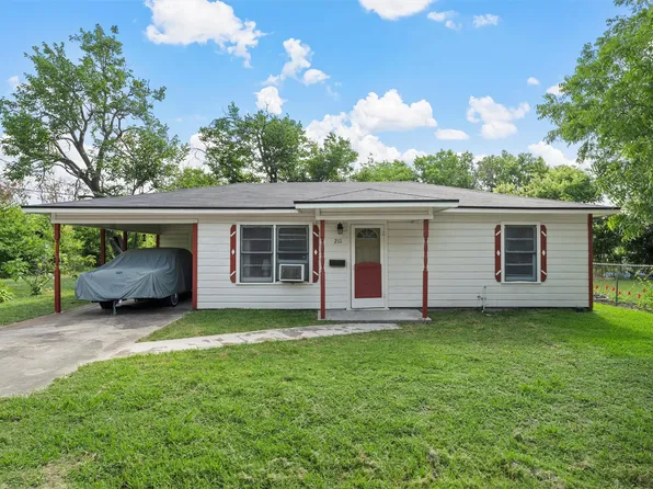 211 S Smyth St, Mart, TX 76664