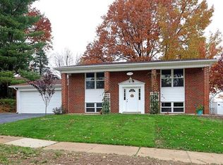 12735 Foxhound Dr, Maryland Heights, MO 63043