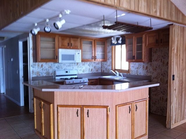 2nd image of 385 Sugar Hill Dr