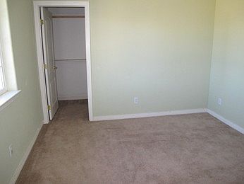 3rd image of 4171 Buckthorne St