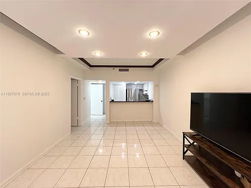 540 Brickell Key Dr Photo 1