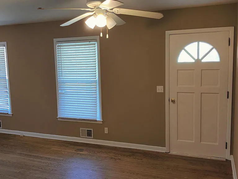 2505 Ashworth Lake Rd — Photo 10