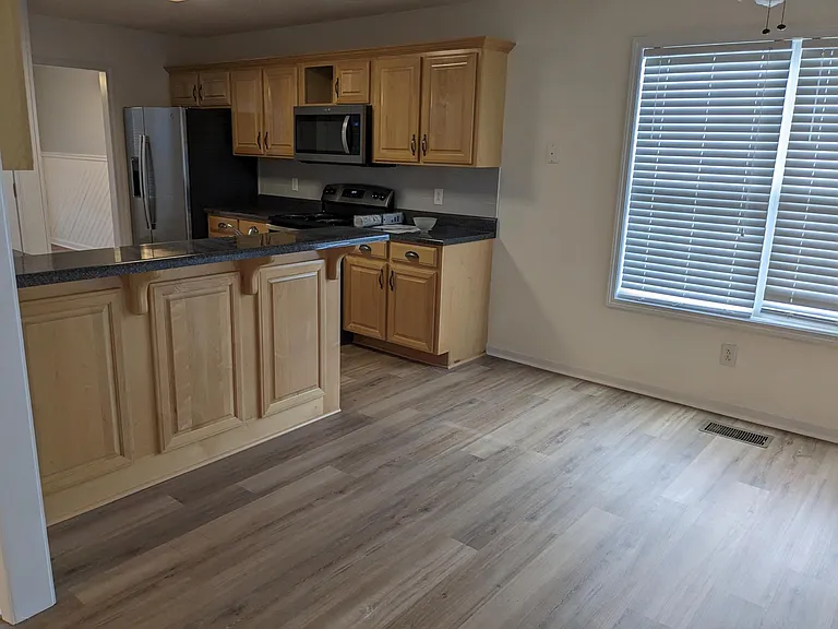 1715 Tradewinds Trl — Photo 5