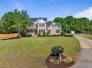 137 Dustin St, Easley, SC 29642