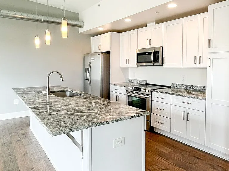 Old Trail Heights Apartments — Photo 2