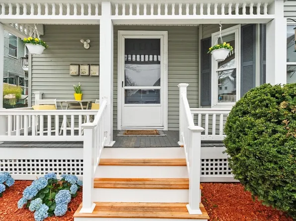 28 Arthur St #1, Beverly, MA 01915