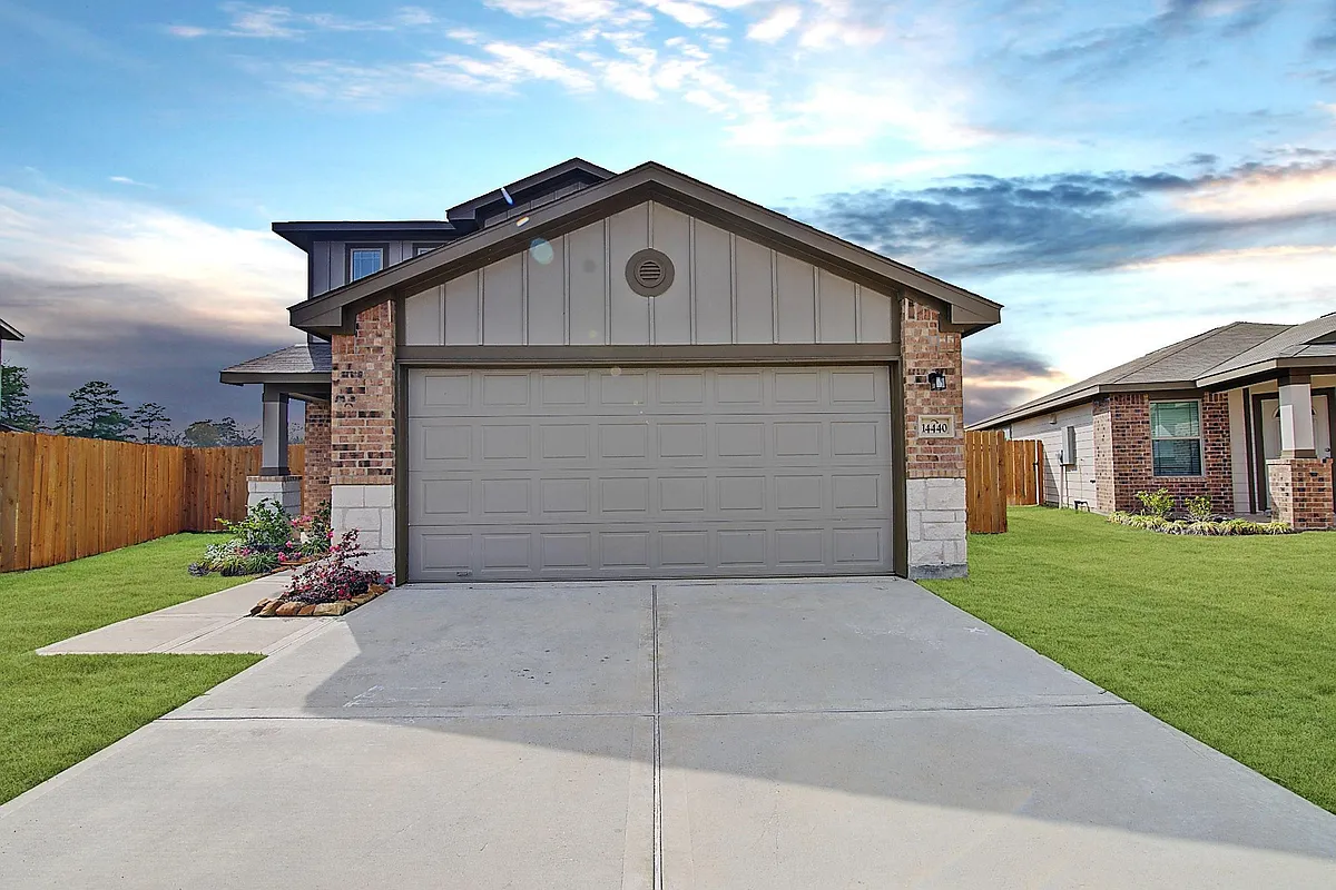 Building Photo - 16715 Twisted Pine Dr