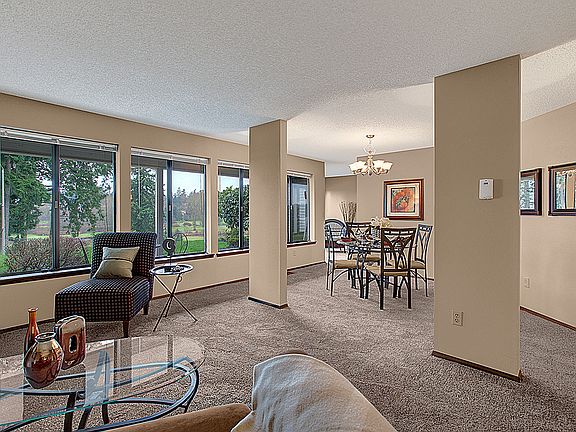4th image of 23409 Lakeview Dr