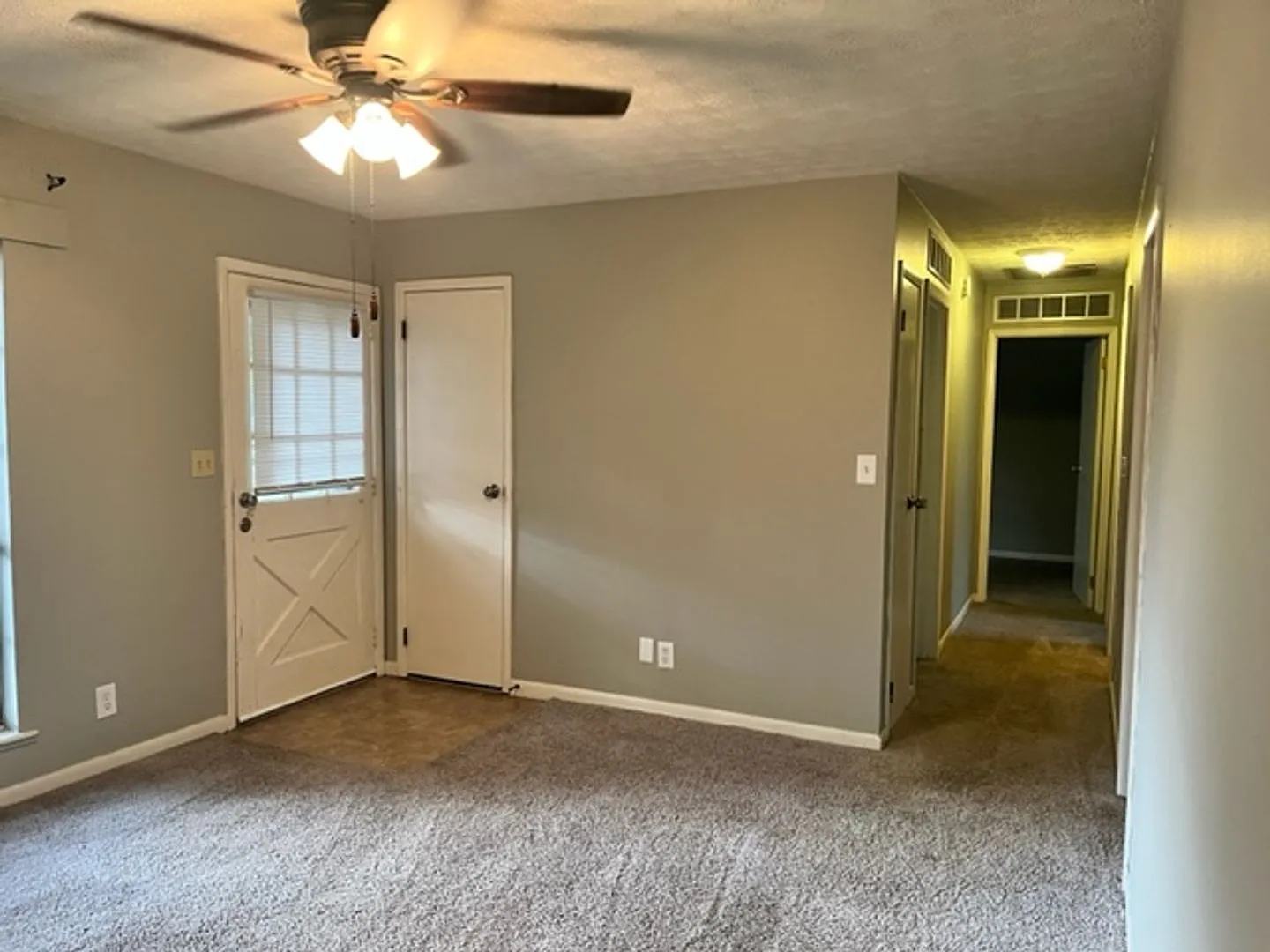 3 bed 1 bath Single Family home — Photo 4