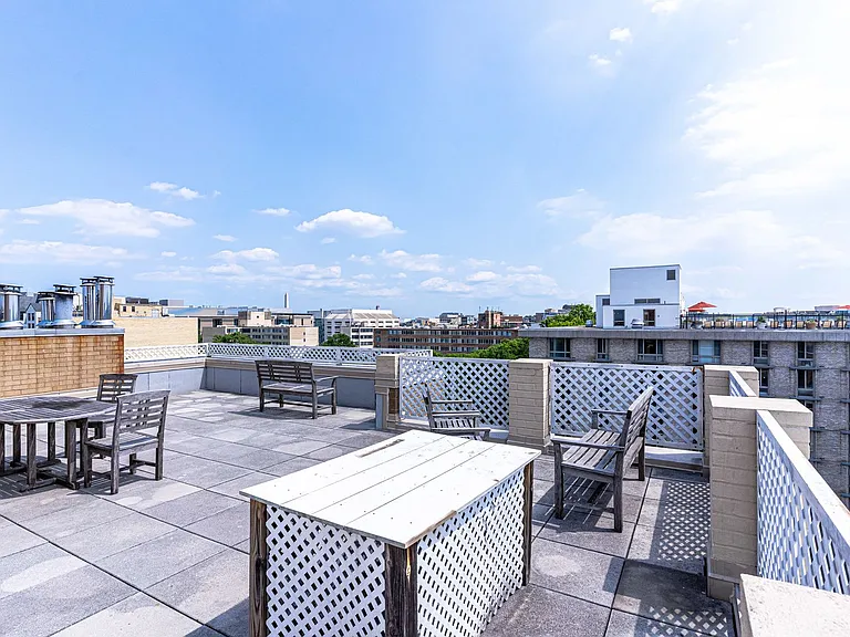 2501 K St NW #1B — Photo 39
