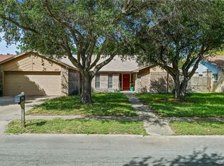 1809 Live Oak Dr, Portland, TX 78374