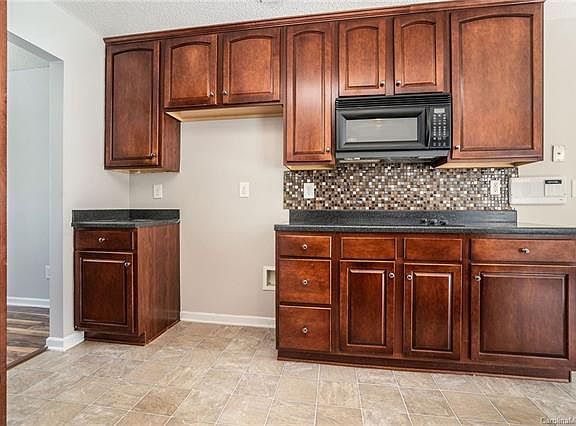 4th image of 3835 Cameron Creek Dr