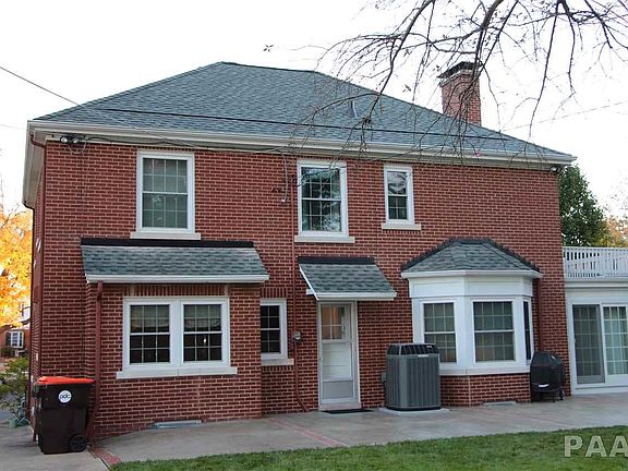 3rd image of 3829 N Hawthorne Pl