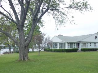 27 Charbonneau Avenue, East Freetown, MA 02717