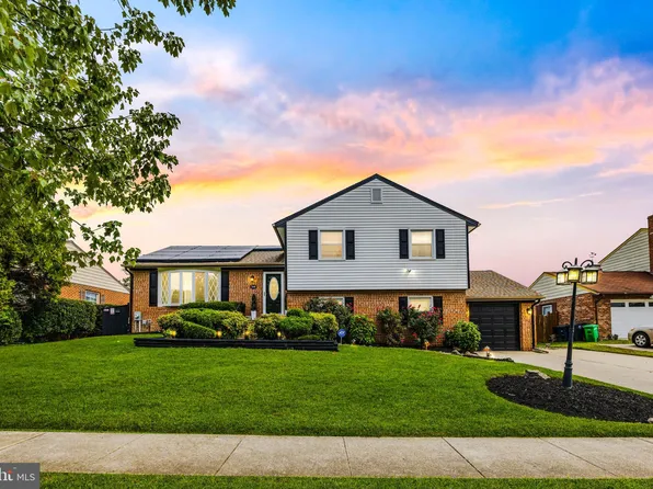 206 Essenton Dr, Upper Marlboro, MD 20774