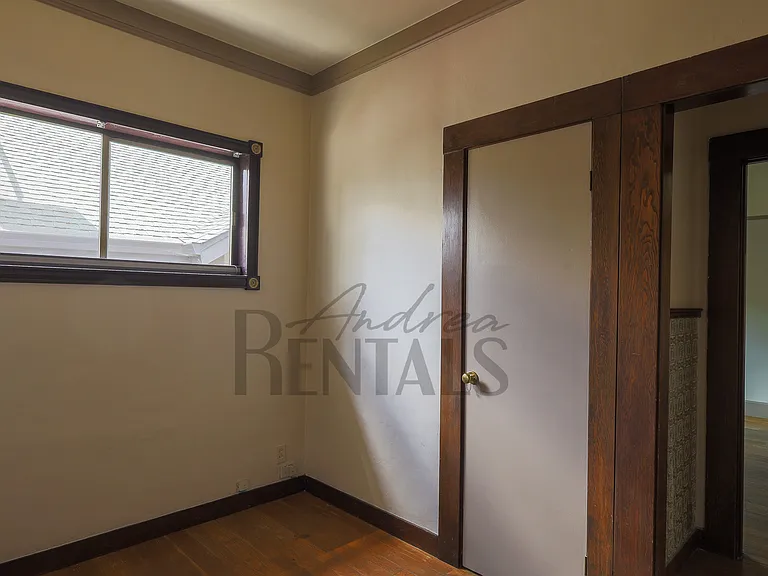 5363 Shafter Ave — Photo 28
