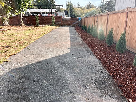 4th image of 14523 Sherman Dr NW