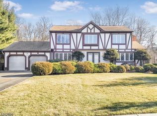 27 Brookside Rd, Succasunna, NJ 07876