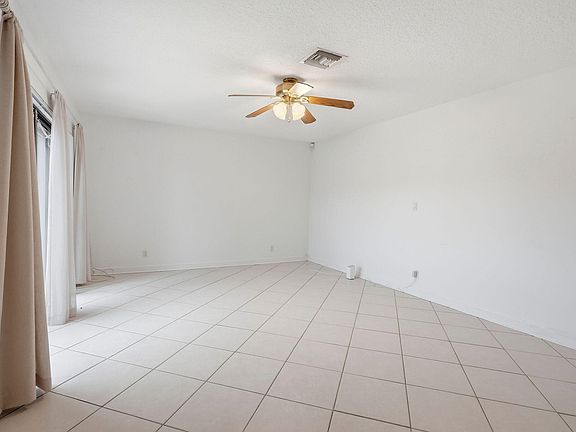 4th image of 2625 SE 5TH Circle