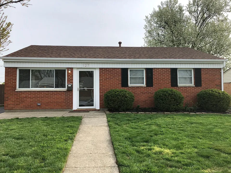 127 W Goodman Dr