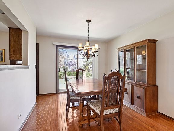 4th image of 1221 W Jefferson Ave