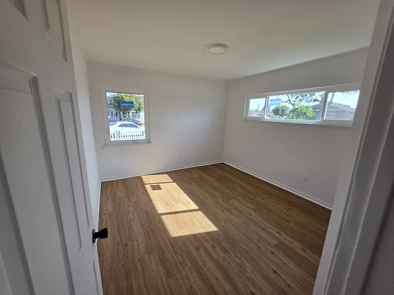 718 S Barclay Ave — Photo 16