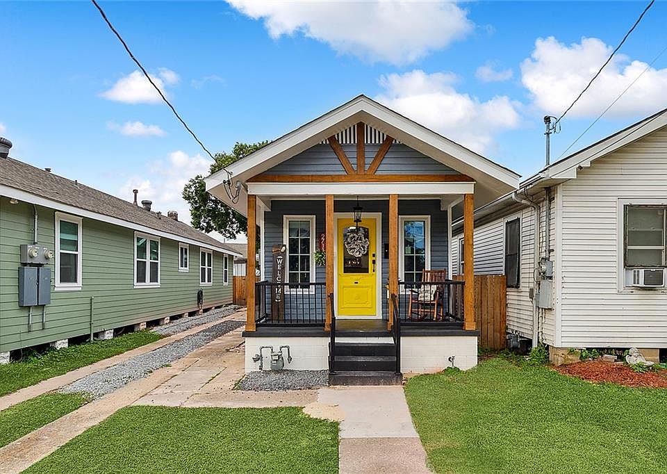 1st image of 2711 Jasmine St