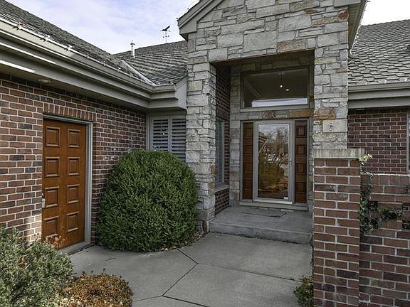 2nd image of 4010 Thorn Ct