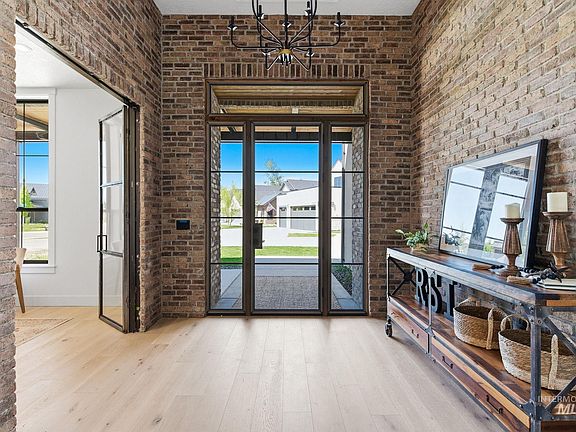 3rd image of 2425 W Rustic Frg