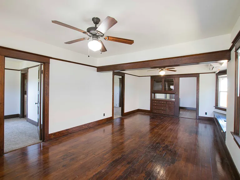 237 Orange Grove Ave — Photo 3