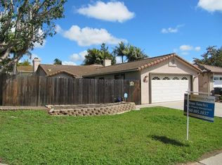 1695 Oak Dr, Vista, CA 92084
