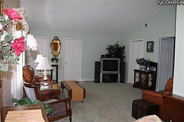 5th image of 6822 Bellflower Ct