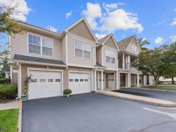 7 Collura Ln, Clifton City, NJ 07012