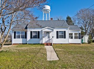 536 S Sabiston Dr, Swansboro, NC 28584